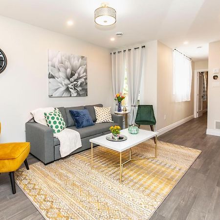 Luxury 1Br With King Bed - Steps From Byward Market! Apartment Ottawa Bagian luar foto