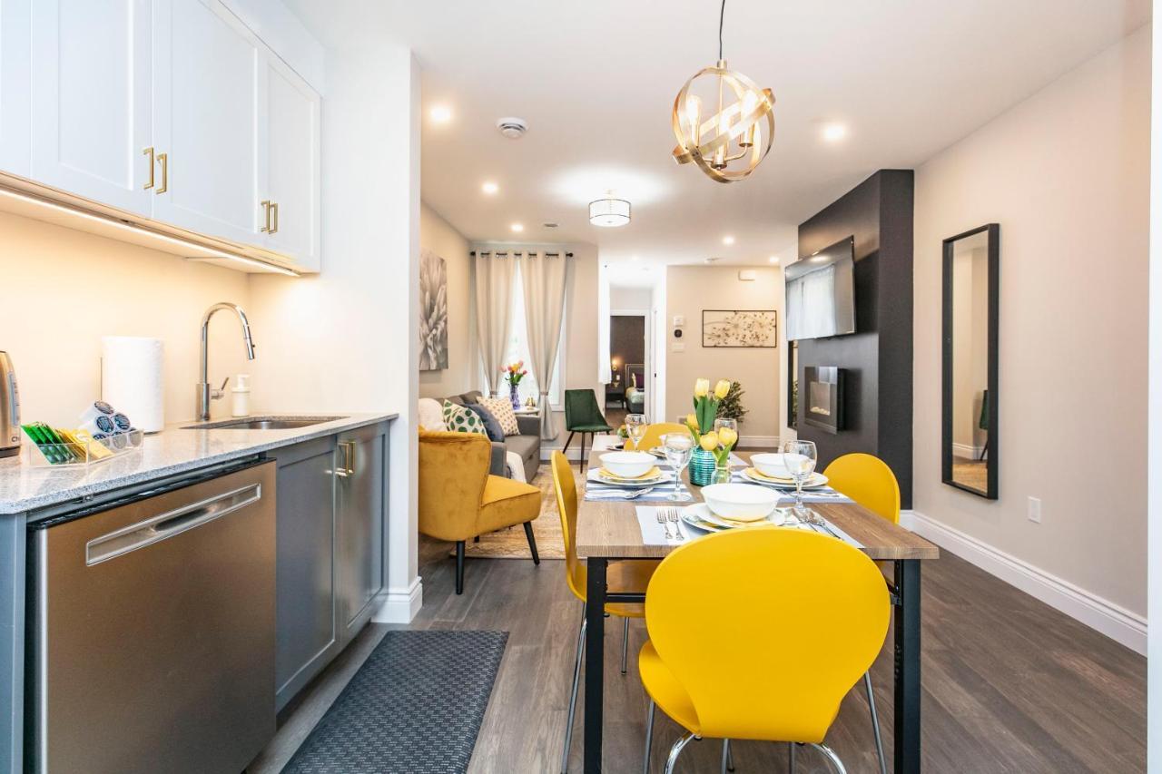 Luxury 1Br With King Bed - Steps From Byward Market! Apartment Ottawa Bagian luar foto